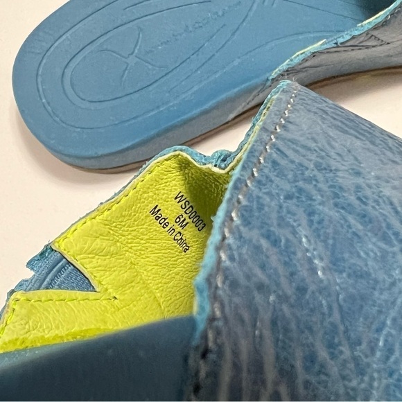 🆕 Twisted X Women's Red Buckle Sandals Slide in Ocean Blue - Picture 11 of 12